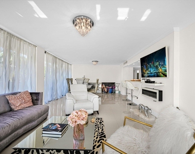 2049 S Ocean Drive - Photo Thumbnail 13