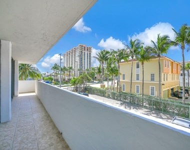 2049 S Ocean Drive - Photo Thumbnail 33