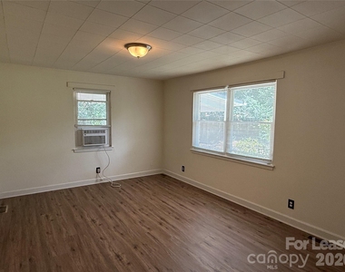 6009 Monteith Drive - Photo Thumbnail 2
