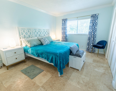 3215 Ne 15th Street - Photo Thumbnail 3