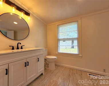 1208 N Juniper Avenue - Photo Thumbnail 12
