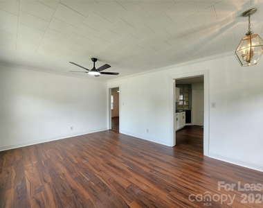 1208 N Juniper Avenue - Photo Thumbnail 1