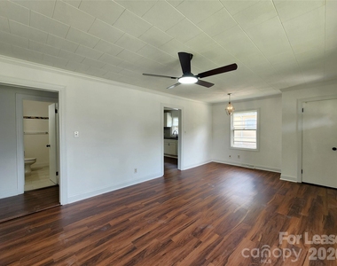 1208 N Juniper Avenue - Photo Thumbnail 2