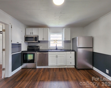 1208 N Juniper Avenue - Photo Thumbnail 3