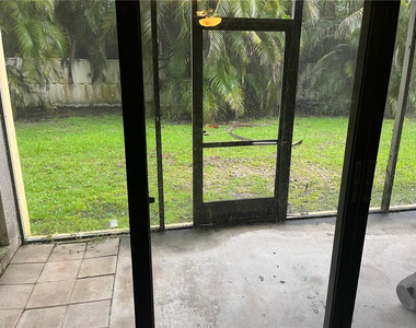 2810 Sw 87th Avenue - Photo Thumbnail 15