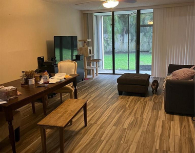 2810 Sw 87th Avenue - Photo Thumbnail 5