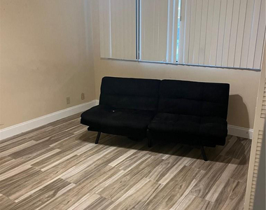 2810 Sw 87th Avenue - Photo Thumbnail 11