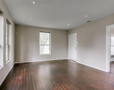 818 E Woodin Boulevard - Photo Thumbnail 11