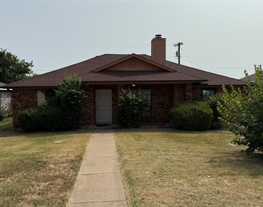853 W Wintergreen Road - Photo Thumbnail 2