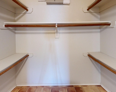 853 W Wintergreen Road - Photo Thumbnail 16