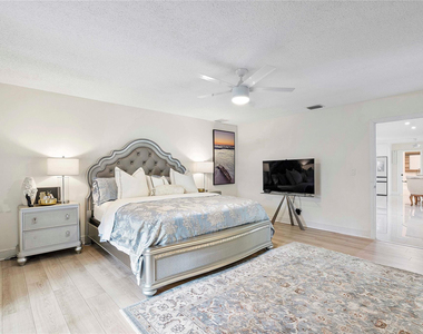 10209 Vestal Court - Photo Thumbnail 28