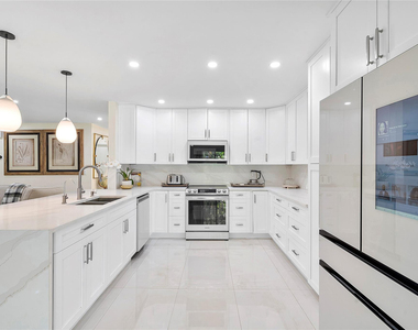 10209 Vestal Court - Photo Thumbnail 6