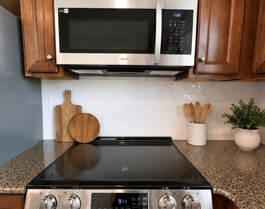 1600 Walnut View Drive - Photo Thumbnail 3