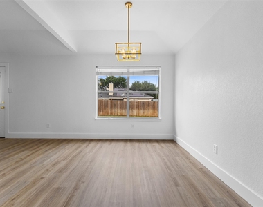 7205 Airline Drive - Photo Thumbnail 8