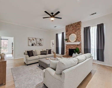 1412 Melody Lane - Photo Thumbnail 2