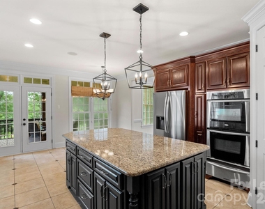 334 Stone Cliff Lane - Photo Thumbnail 10