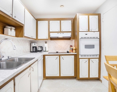 4250 Galt Ocean Drive - Photo Thumbnail 10