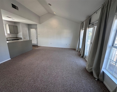 5355 Richard Avenue - Photo Thumbnail 3