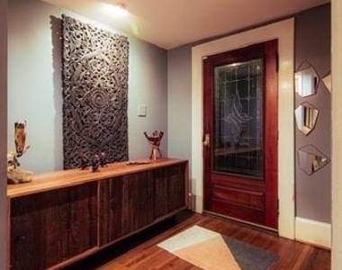 404 W 8th Street - Photo Thumbnail 7