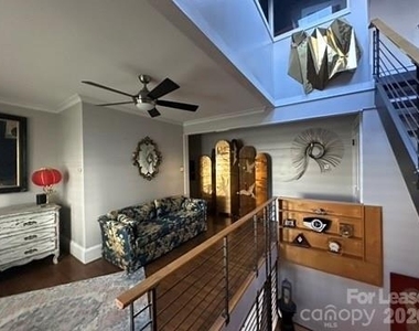 404 W 8th Street - Photo Thumbnail 34