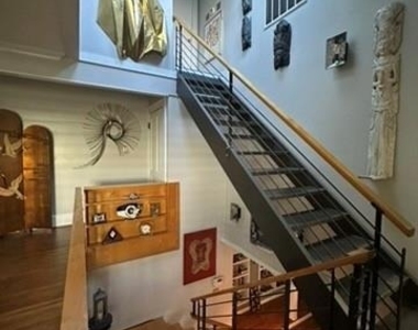 404 W 8th Street - Photo Thumbnail 10
