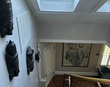 404 W 8th Street - Photo Thumbnail 20