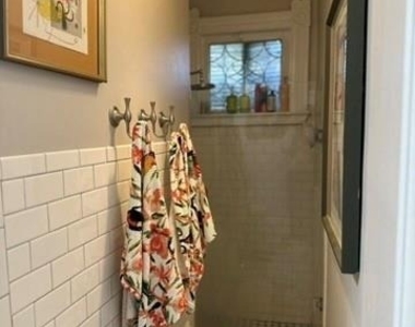 404 W 8th Street - Photo Thumbnail 30