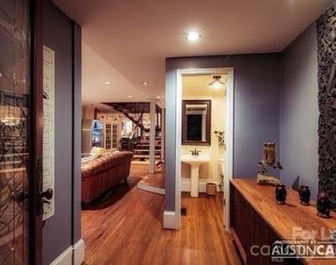 404 W 8th Street - Photo Thumbnail 3