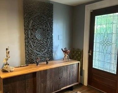 404 W 8th Street - Photo Thumbnail 41