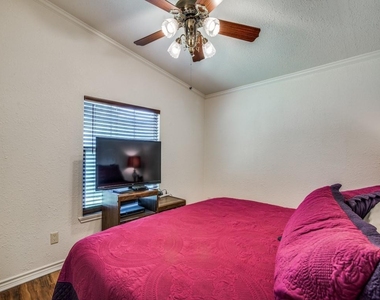 233 Esquire Estates Road - Photo Thumbnail 18