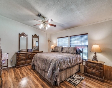 233 Esquire Estates Road - Photo Thumbnail 12