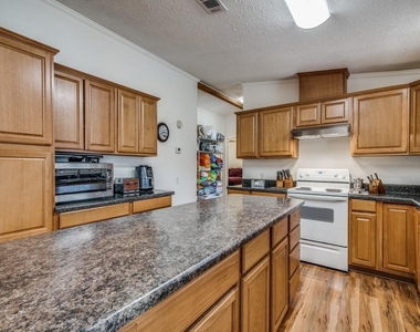 233 Esquire Estates Road - Photo Thumbnail 9