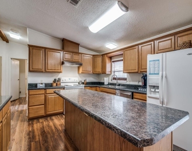 233 Esquire Estates Road - Photo Thumbnail 7