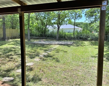 720 Chisholm Trail - Photo Thumbnail 21