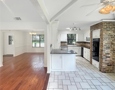 2312 Bush Circle - Photo Thumbnail 7