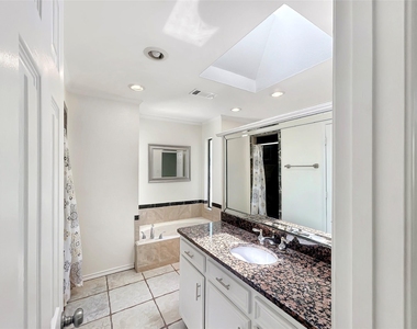 2312 Bush Circle - Photo Thumbnail 14