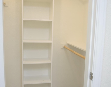 2312 Bush Circle - Photo Thumbnail 15