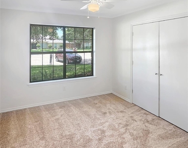 2312 Bush Circle - Photo Thumbnail 20