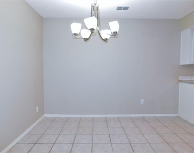 8865 Camfield Way - Photo Thumbnail 5