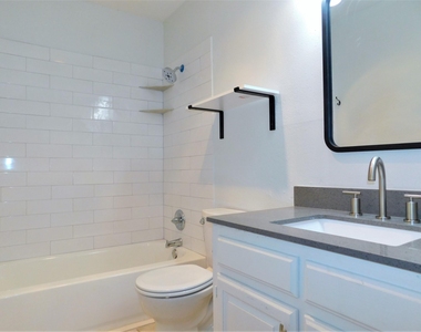 8865 Camfield Way - Photo Thumbnail 16