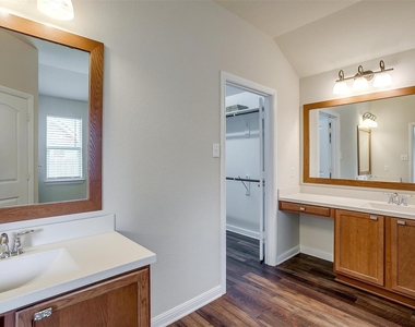 429 Foxcraft Drive - Photo Thumbnail 12