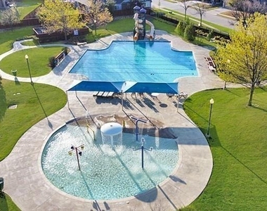 429 Foxcraft Drive - Photo Thumbnail 24