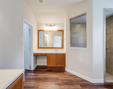 429 Foxcraft Drive - Photo Thumbnail 11
