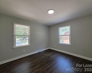 502 Cardinal Court - Photo Thumbnail 15