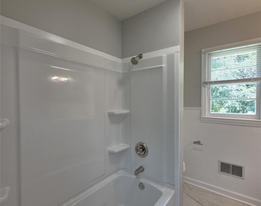 502 Cardinal Court - Photo Thumbnail 13