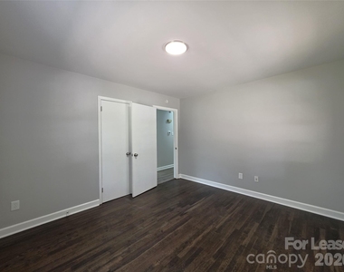 502 Cardinal Court - Photo Thumbnail 16