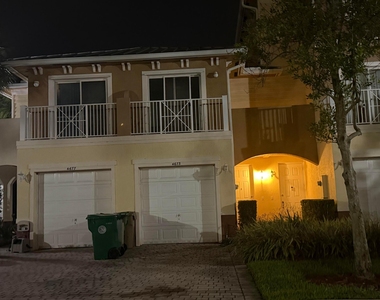 4673 Sw 75th Way - Photo Thumbnail 4