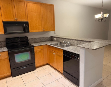 4673 Sw 75th Way - Photo Thumbnail 1