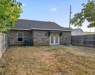 1216 W Nelson Street - Photo Thumbnail 20