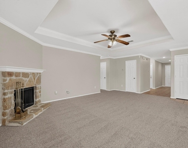 127 Abelia Drive - Photo Thumbnail 4